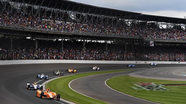 500 Miles d'Indianapolis : Sortie de piste pour Alonso, secoué mais indemne