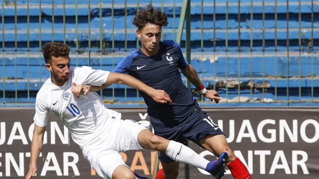 Adil Aouchiche, le crack du PSG qui explose à l'Euro U17 Adil Aouchiche, le crack du PSG qui explose à l'Euro U17