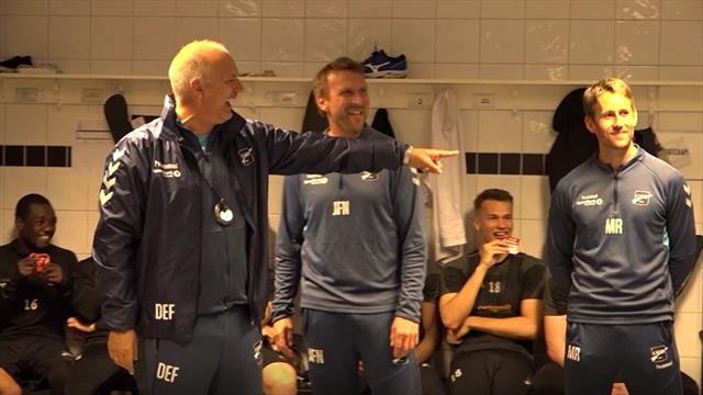 Overrasker Fagermo med stunt i garderoben – bryter ut i latter Overrasker Fagermo med stunt i garderoben – bryter ut i latter