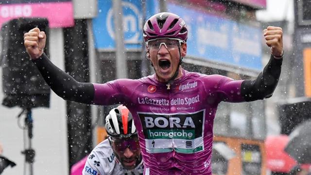 Ackermann marca territorio al esprint con doblete, Roglic sigue de rosa