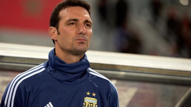 Scaloni espera hacer "una gran Copa" y la prensa prevé el regreso de Agüero
