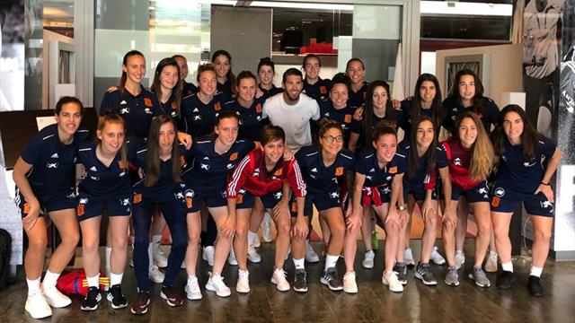 La visita sorpresa de Ramos a la Selección femenina antes del Mundial de Francia La visita sorpresa de Ramos a la Selección femenina antes del Mundial de Francia