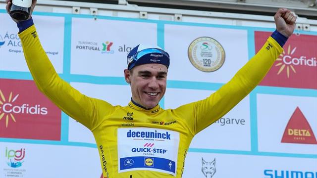 El holandés Jakobsen gana la cuarta etapa y van Garderen sigue de líder