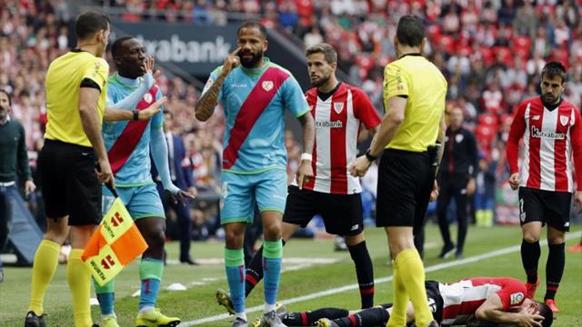Advíncula apunta a titular en Balaídos