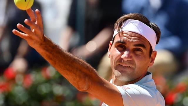 Federer regresa a Roma con victoria