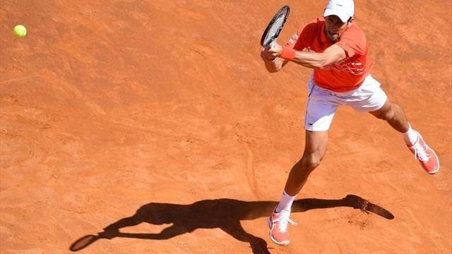 Djokovic barre a Shapovalov y se mete en octavos
