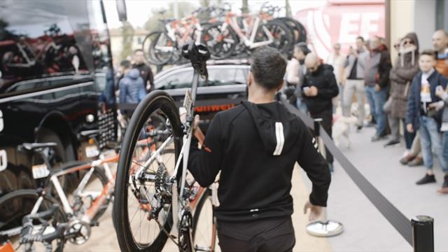 Achter de Schermen bij Sunweb: de mechaniciens Achter de Schermen bij Sunweb: de mechaniciens