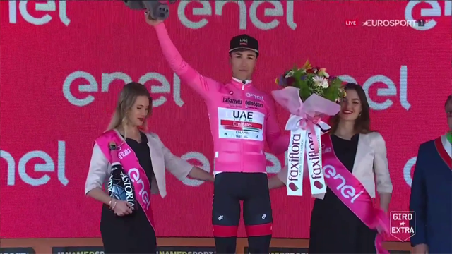 Valerio Conti veste la maglia rosa, è il nuovo leader del Giro dItalia Valerio Conti veste la maglia rosa, è il nuovo leader del Giro dItalia