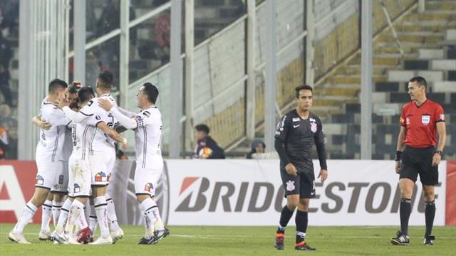 U de Chile y Colo Colo juegan superclásico más desigual de los últimos años