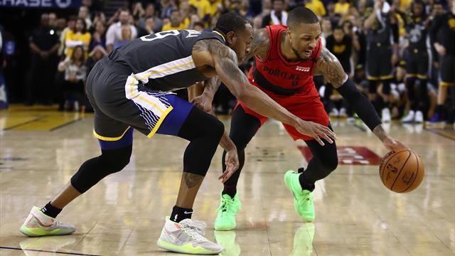 La giocata della notte: con una difesa granitica, Iguodala vieta a Lillard la tripla del pareggio