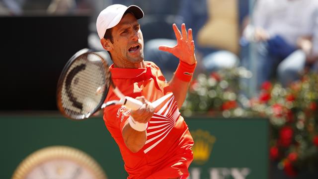 Djokovic : "La qualité du court est vraiment mauvaise" Djokovic : "La qualité du court est vraiment mauvaise"