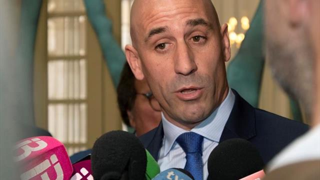 La CNMC recomienda a la RFEF una mejora en la propuesta de venta de derechos fuera de España