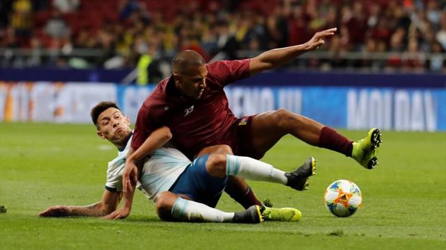 El defensa argentino Lisandro Martínez fichará por el Ajax