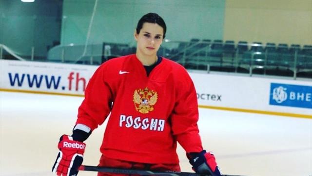 «Виноваты ФХР, КХЛ, СКА и ЦСКА». Яростный пост хоккеистки сборной России о мужском ЧМ
