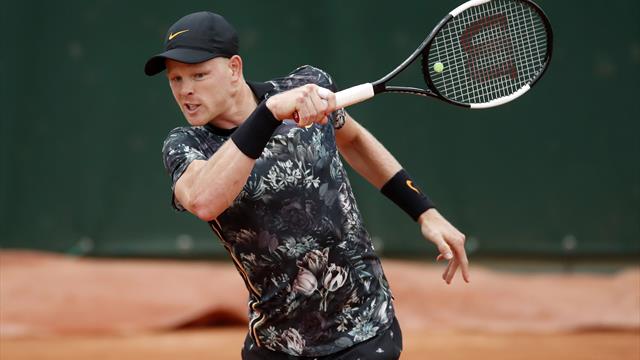 Edmund interrupted by light in bid to battle through in Paris