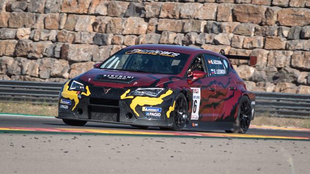 Le pilote WTCR Azcona brille en Espagne