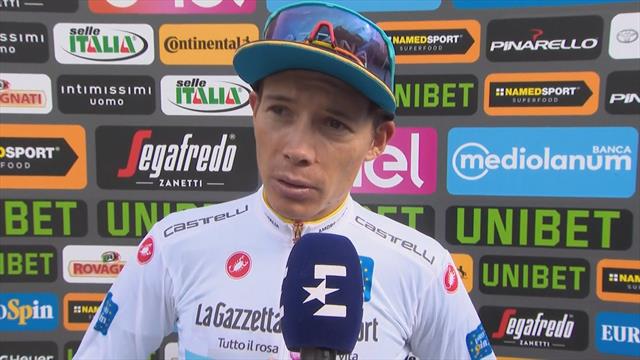 La UCI estudia descalificar a Supermán López del Giro por su agresión a un aficionado
