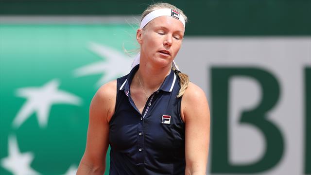 Malade, Bertens jette l'éponge