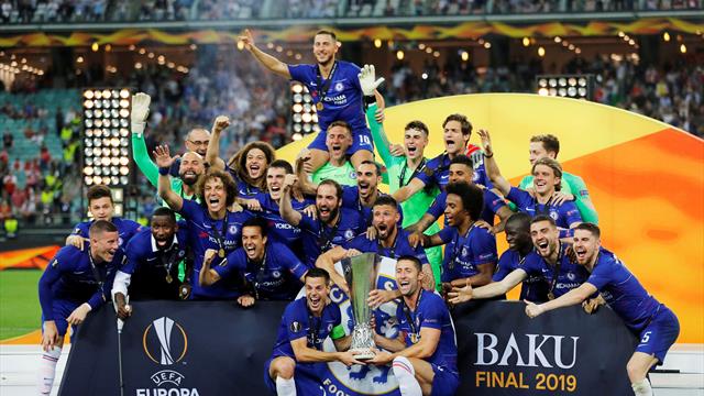 Hazard stars as Chelsea hammer Arsenal in final