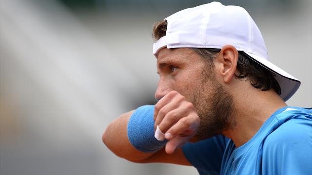 Pouille sur les loges : "Ils préfèrent boire une coupe de champagne que regarder des matches..."