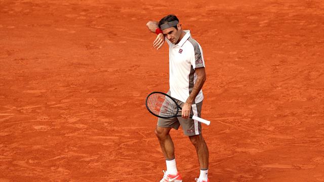 Avec cette volée dos au filet, le magicien Federer a ébloui le Lenglen Avec cette volée dos au filet, le magicien Federer a ébloui le Lenglen