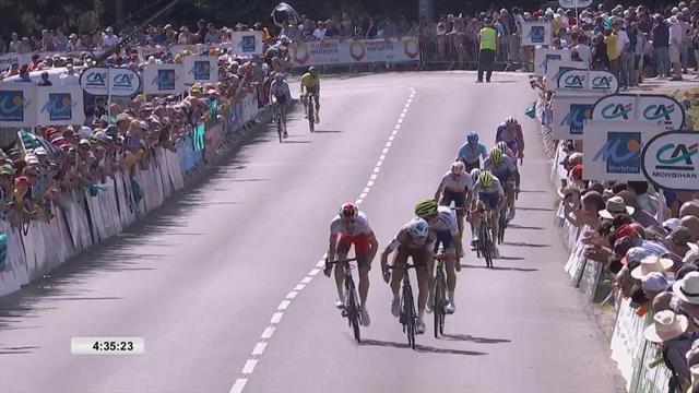 Sûr de lui et sûr de sa force, Cosnefroy s'offre le GP de Plumelec Sûr de lui et sûr de sa force, Cosnefroy s'offre le GP de Plumelec