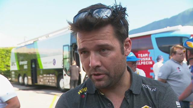 Engels: "Als hij wordt geduwd is de tijdstraf terecht" Engels: "Als hij wordt geduwd is de tijdstraf terecht"