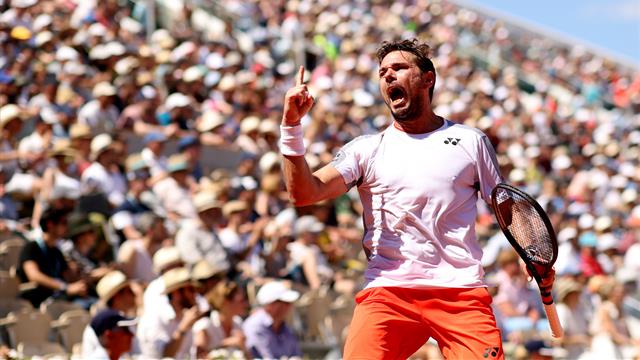 Face à la défense héroïque de Tsitsipas, Wawrinka a dû s'en remettre à la chance Face à la défense héroïque de Tsitsipas, Wawrinka a dû s'en remettre à la chance