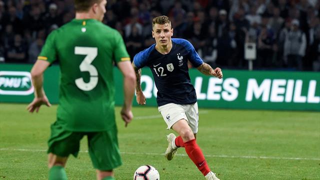 Hernandez sur le banc, Kanté forfait de dernière minute