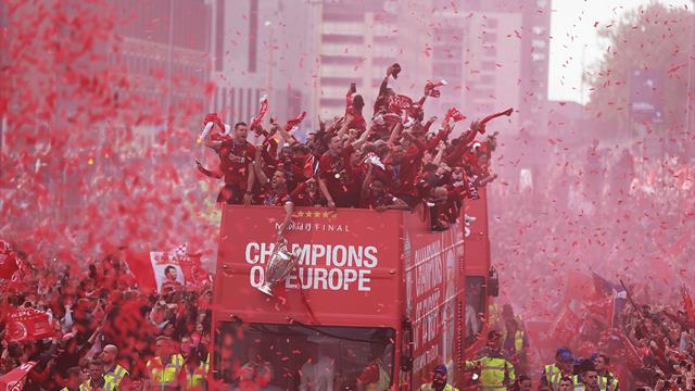 Thousands line the streets for Champions League winners Liverpool Thousands line the streets for Champions League winners Liverpool