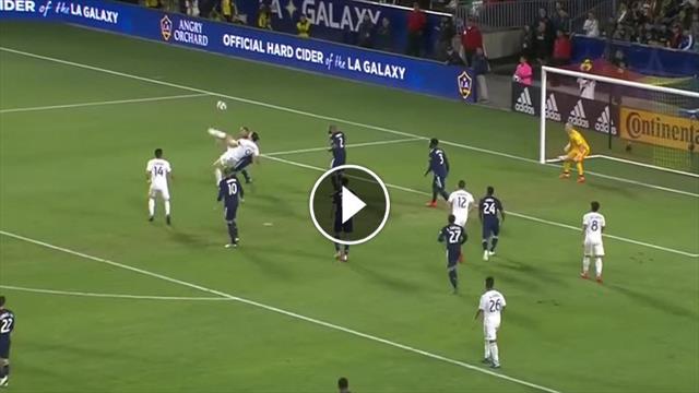 Zlatan Ibrahimovic sa fare ancora gol incredibili: rivediamo la rovesciata contro il New England