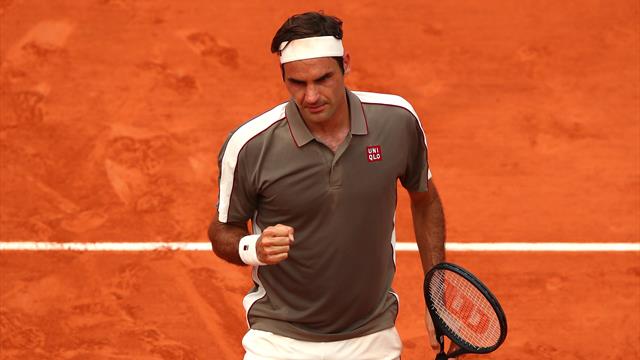 La pluie interrompt le choc, Federer pointe en tête