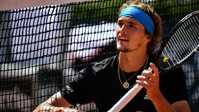 L'amortie exceptionnelle de Djoko qui a laissé Zverev sur les fesses L'amortie exceptionnelle de Djoko qui a laissé Zverev sur les fesses