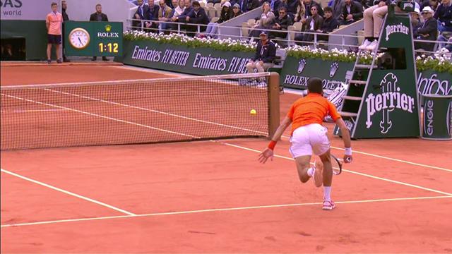 Une défense acharnée puis une amortie exceptionnelle, Thiem a écoeuré Djokovic sur cet échange Une défense acharnée puis une amortie exceptionnelle, Thiem a écoeuré Djokovic sur cet échange
