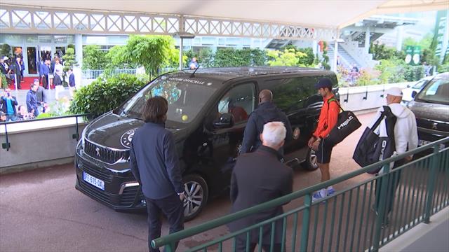 Match arrêté, Djokovic n'a pas traîné pour quitter le stade Match arrêté, Djokovic n'a pas traîné pour quitter le stade