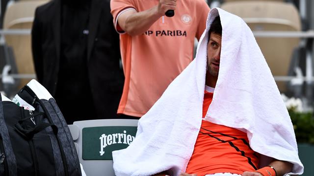 Djokovic mal engagé : "C'est évident qu'il a fait le forcing pour que le match soit reporté" Djokovic mal engagé : "C'est évident qu'il a fait le forcing pour que le match soit reporté"