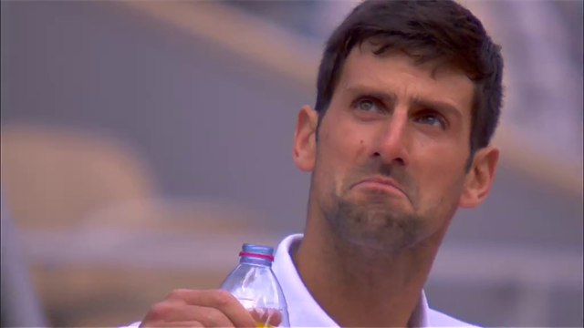 Djokovic à l'arbitre : "Vous avez déjà joué au tennis ?" Djokovic à l'arbitre : "Vous avez déjà joué au tennis ?"
