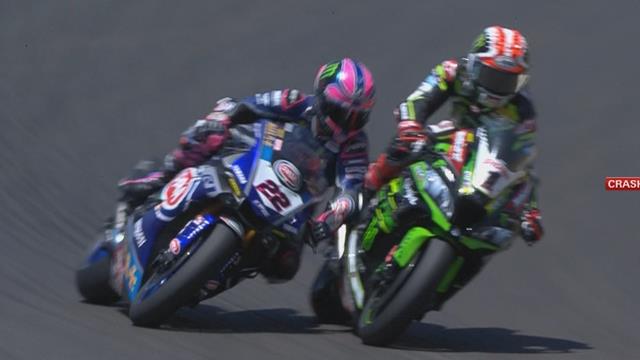WATCH - Rea involved in dramatic and controversial late crash with Lowes as Bautista takes win WATCH - Rea involved in dramatic and controversial late crash with Lowes as Bautista takes win