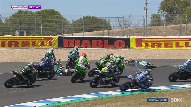 The dangers of fast bikes: Riders hit the deck in Jerez The dangers of fast bikes: Riders hit the deck in Jerez