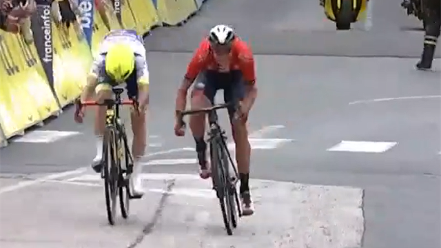 Testa a testa pauroso, Teuns batte Martin al fotofinish Testa a testa pauroso, Teuns batte Martin al fotofinish