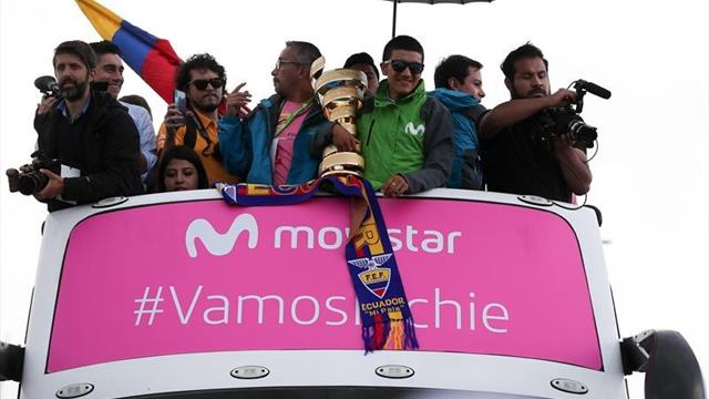 Richard Carapaz, recibido como un héroe en Ecuador tras coronarse en el Giro Richard Carapaz, recibido como un héroe en Ecuador tras coronarse en el Giro