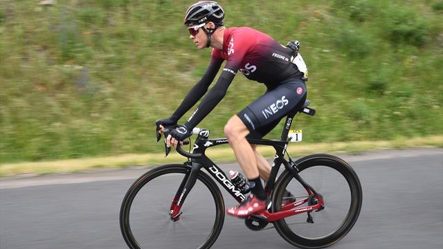 🚑😯 Serio contratiempo para Chris Froome: abandona Dauphiné por caída a tres semanas del Tour
