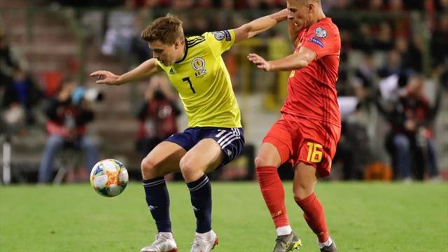 3-0. Bélgica no da opción a Escocia