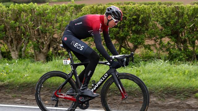 Froome transporté à l'hôpital après une chute, inquiétude à moins de trois semaines du Tour
