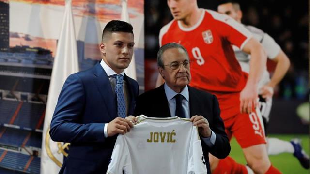 Jovic, el goleador que dormía con la camiseta del Real Madrid