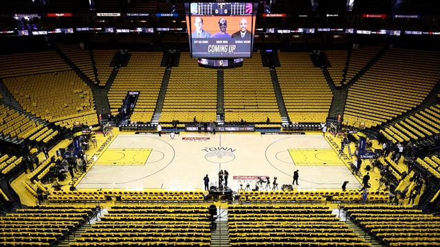 I Warriors salutano l'Oracle Arena: dai Run TMC ai titoli con Curry, 47 anni di storia NBA I Warriors salutano l'Oracle Arena: dai Run TMC ai titoli con Curry, 47 anni di storia NBA