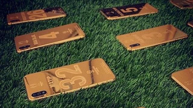 iDesign Gold подарила Клоппу и игрокам «Ливерпуля»золотые именные айфоны за победу в ЛЧ