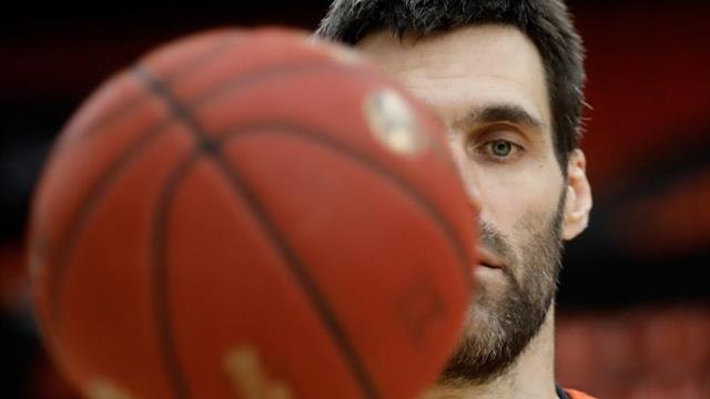 El Valencia Basket hace efectiva la cláusula para renovar a San Emeterio