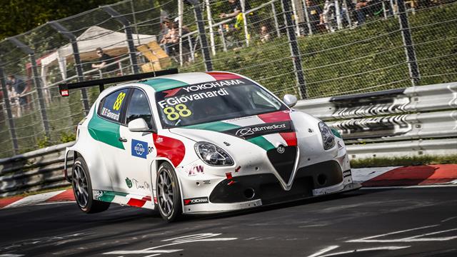 Nunca he saltado con un coche de carreras: El piloto del WTCR, Ceccon, preparado para el