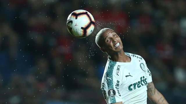 El Palmeiras ratifica su liderazgo con goles de Deyverson y Bruno Henrique
